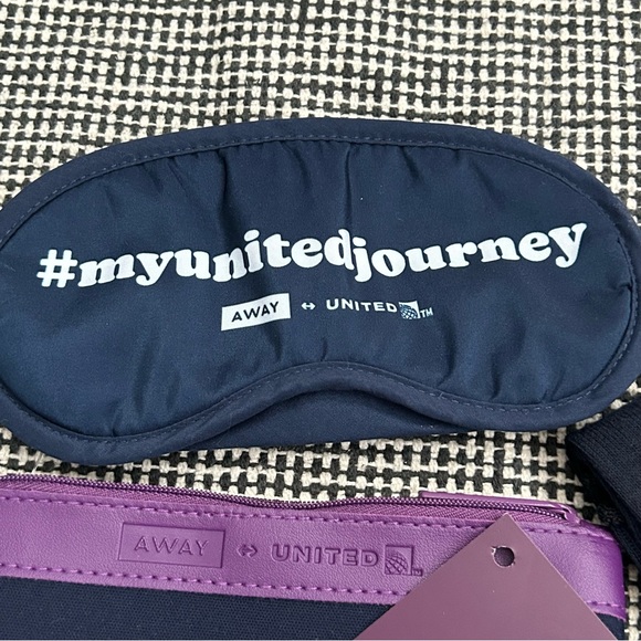 UNITED AWAY 7 Piece Travel Kit - Picture 3 of 10